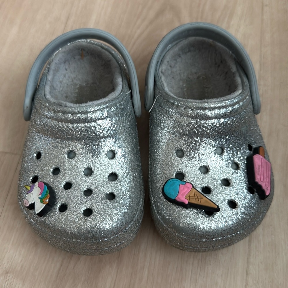 CROCS Kids Silver Glitter Clog with Novelty Charms